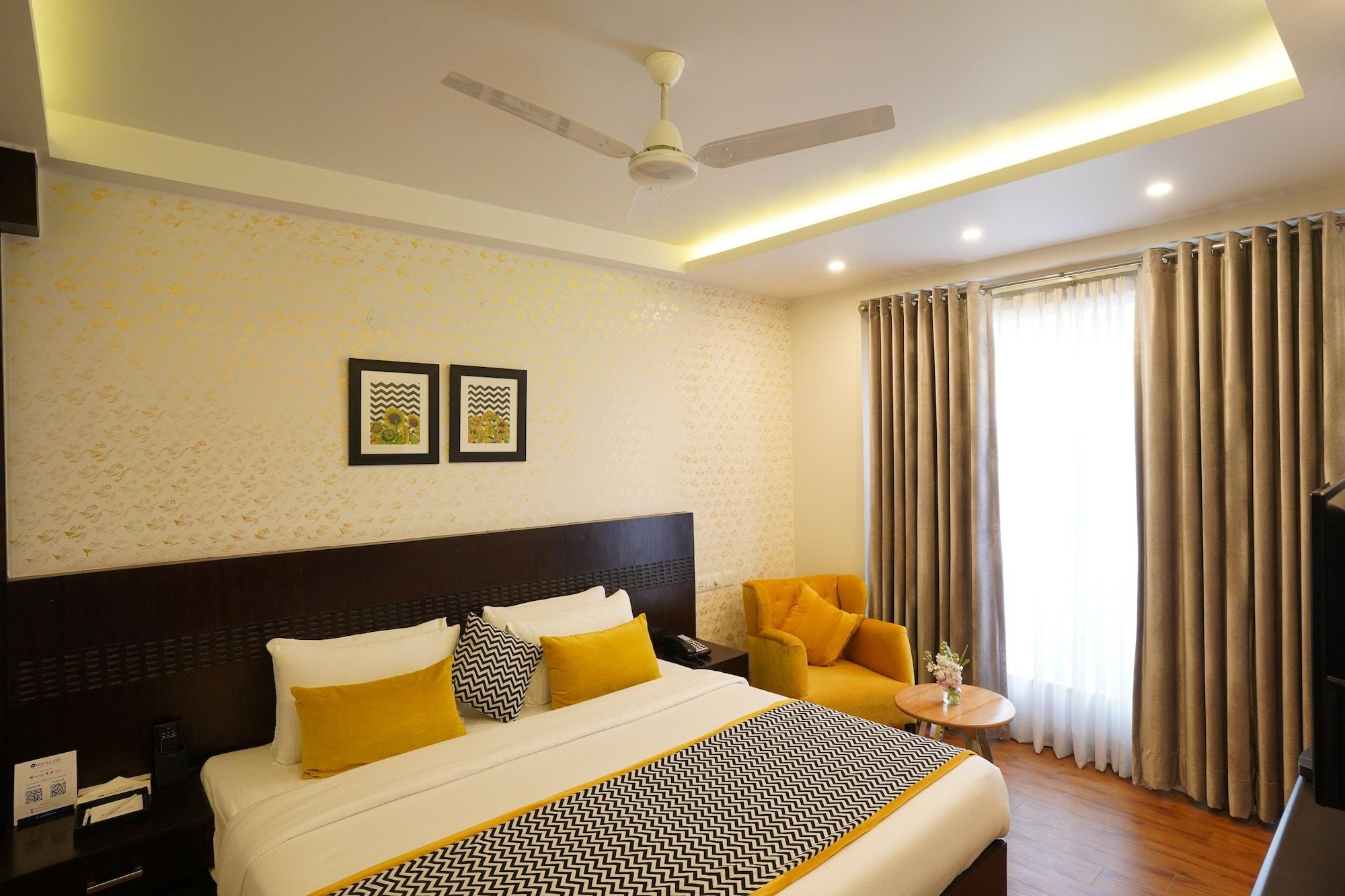 Rockland Hotel, C.R Park New Delhi Buitenkant foto