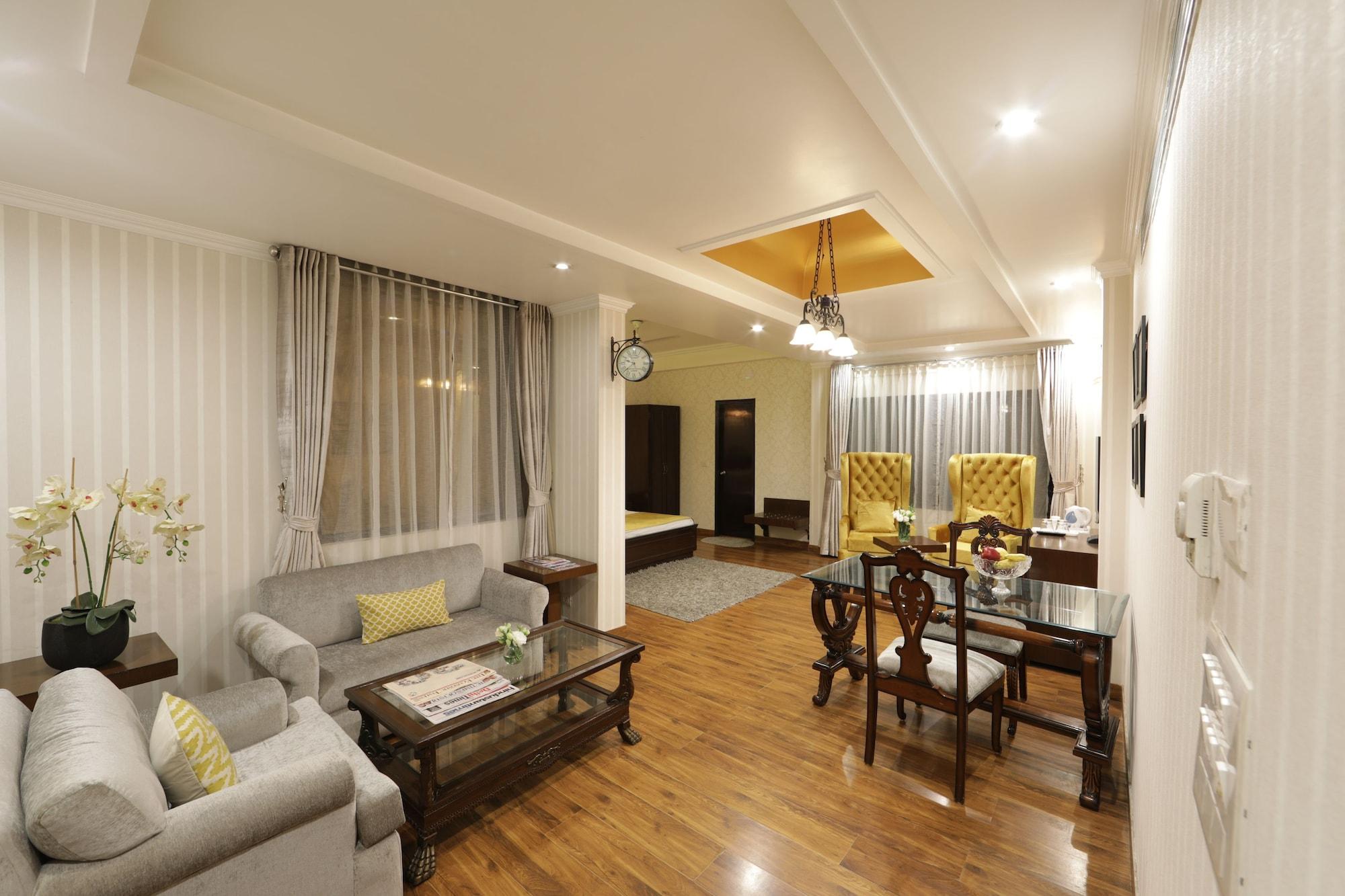 Rockland Hotel, C.R Park New Delhi Buitenkant foto