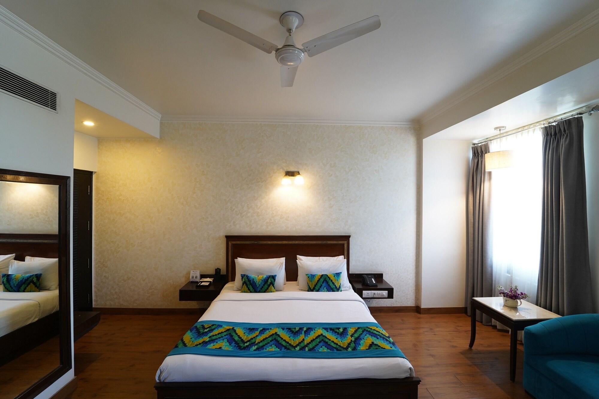 Rockland Hotel, C.R Park New Delhi Buitenkant foto