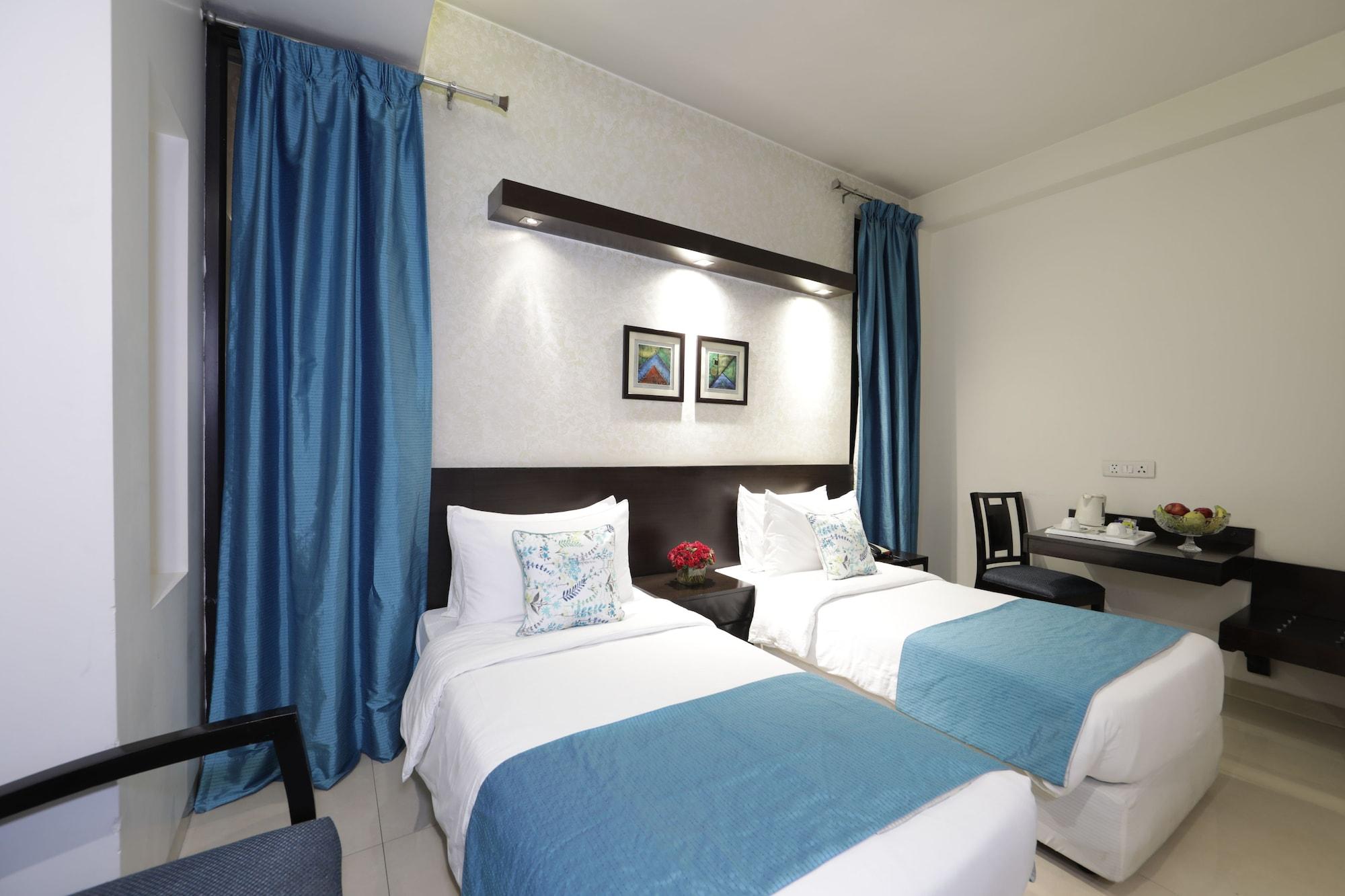Rockland Hotel, C.R Park New Delhi Buitenkant foto
