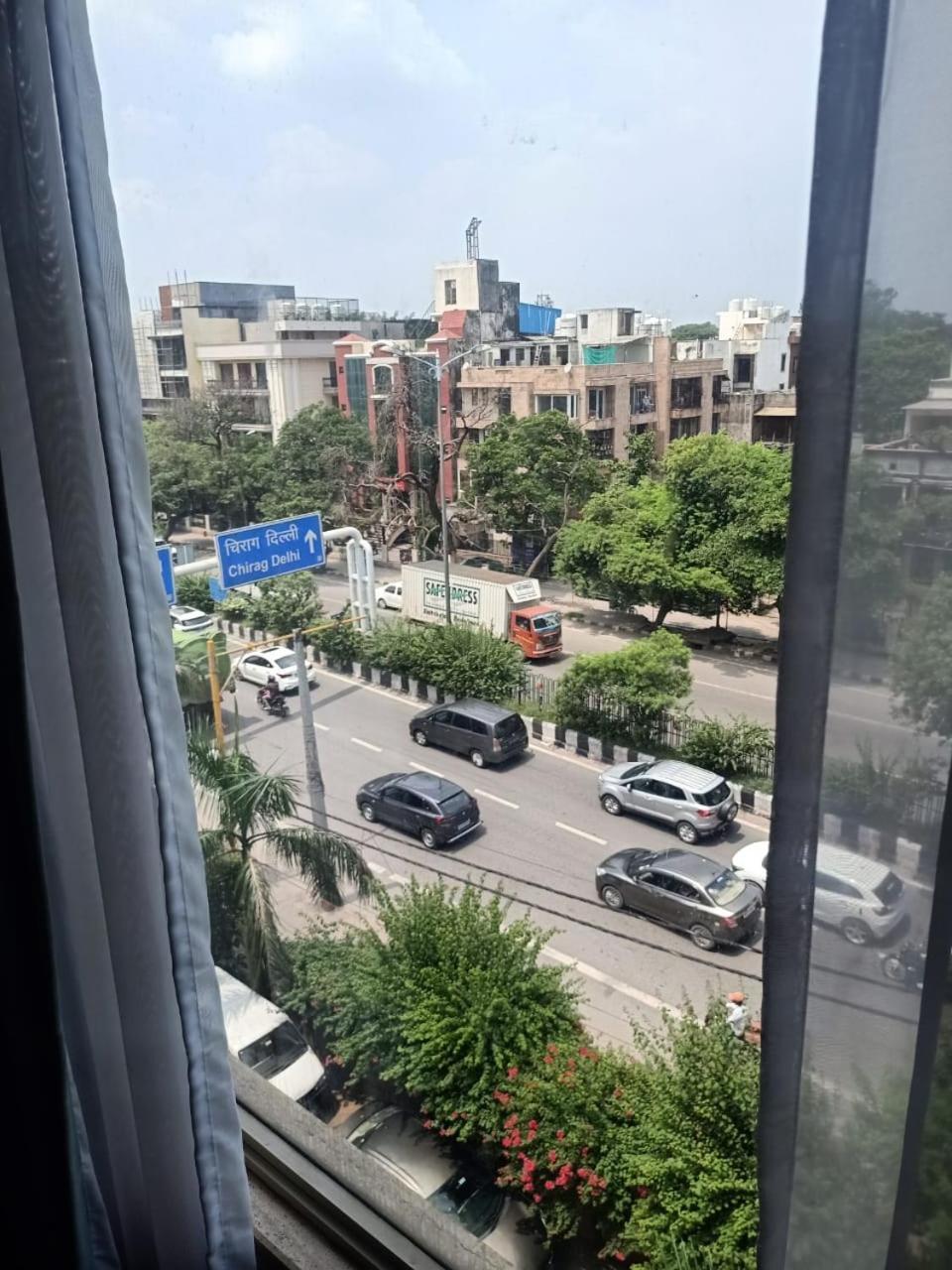 Rockland Hotel, C.R Park New Delhi Buitenkant foto