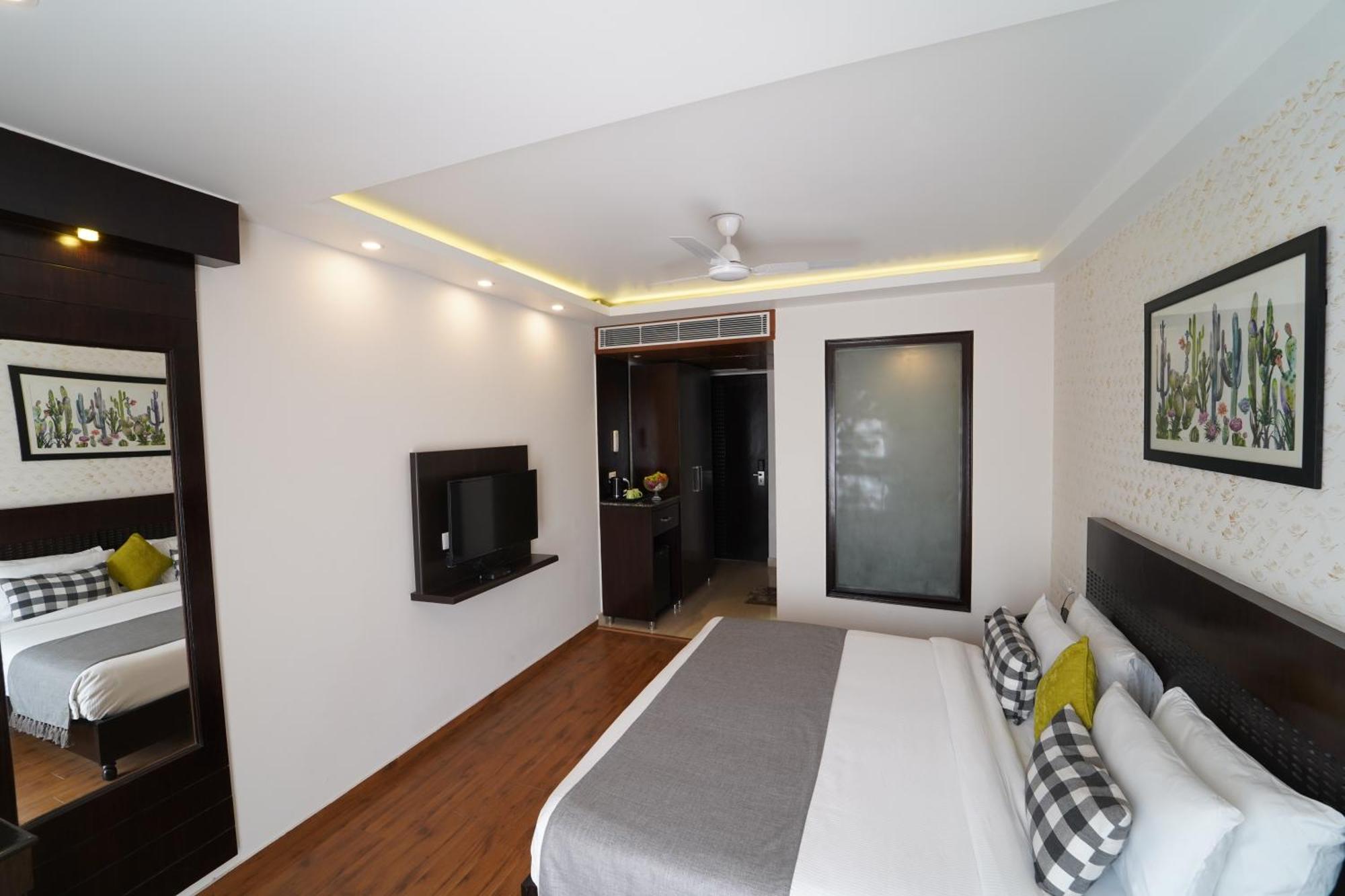 Rockland Hotel, C.R Park New Delhi Buitenkant foto