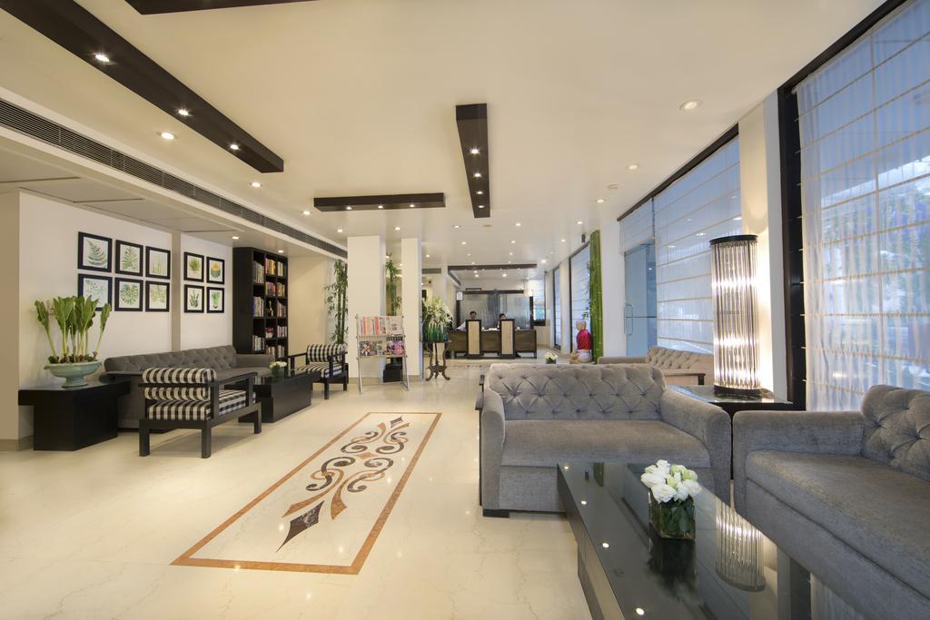 Rockland Hotel, C.R Park New Delhi Buitenkant foto